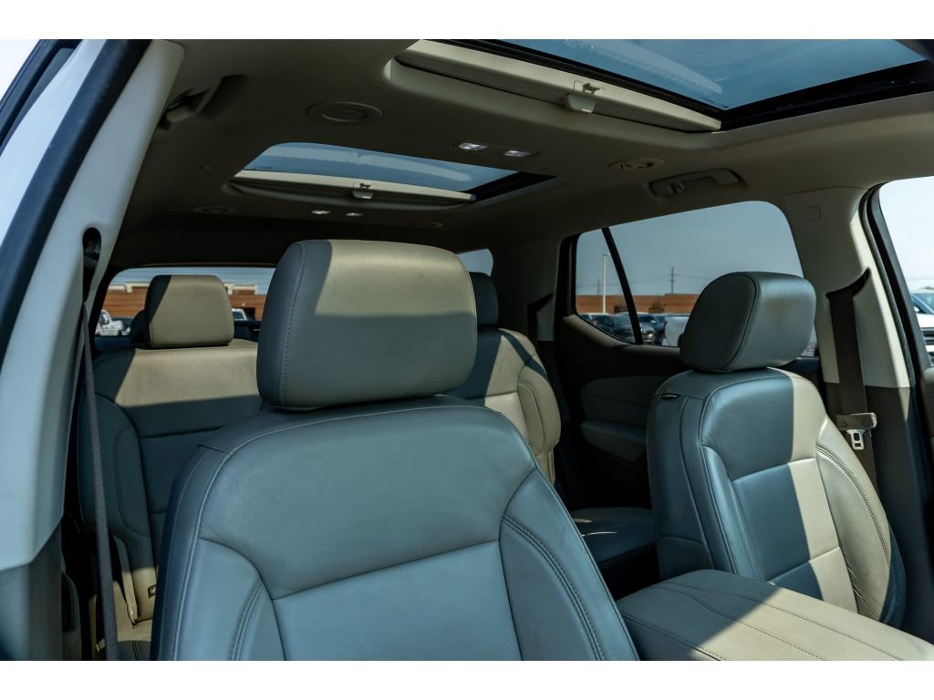 Used 2019 Chevrolet Traverse LT w/ LT Premium Package image 20