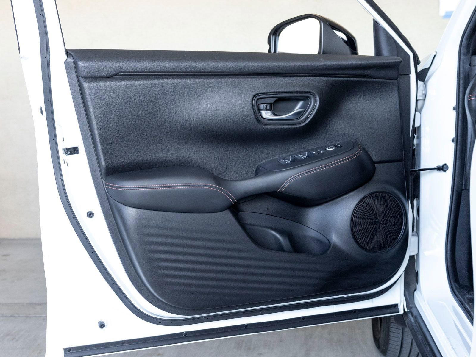 Used 2023 Honda HR-V Sport image 14