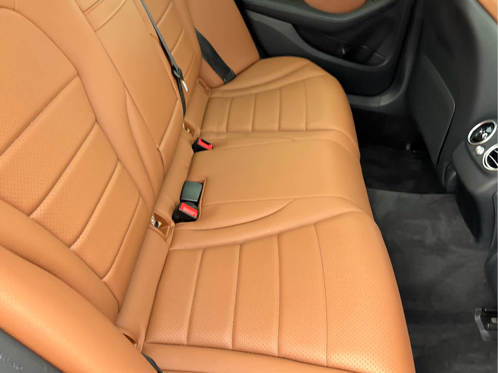 Used 2019 Mercedes-Benz C 300 4MATIC Sedan image 34