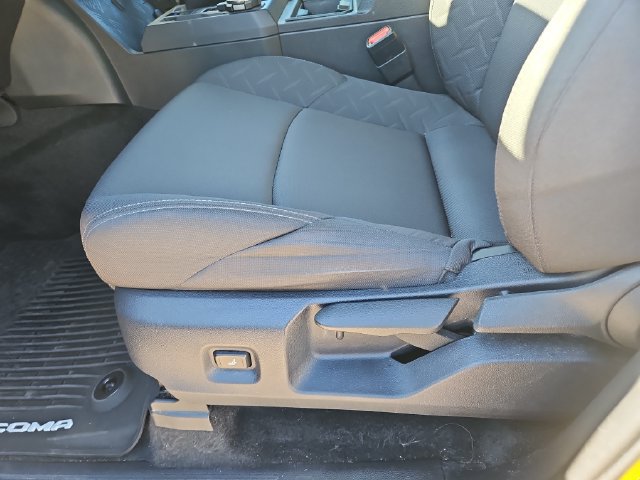 Used 2026 Toyota Tacoma SR AWD/4WD image 15