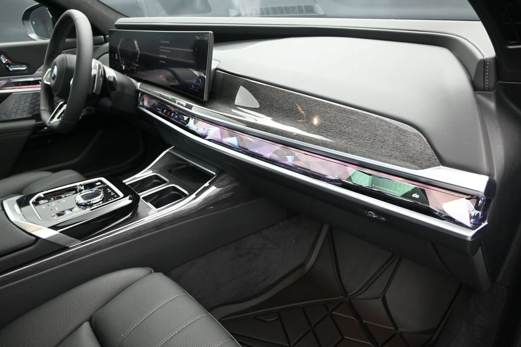 New 2026 BMW 760i xDrive w/ Executive Package AWD/4WD image 24