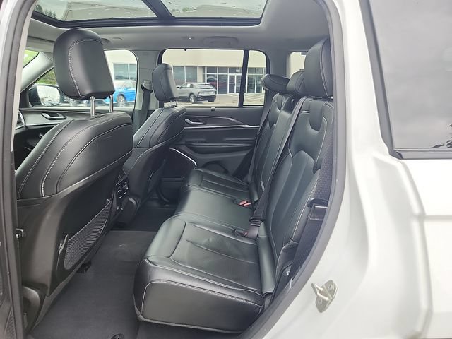 Used 2023 Jeep Grand Cherokee 4WD 4xe w/ Luxury Tech Group II image 10