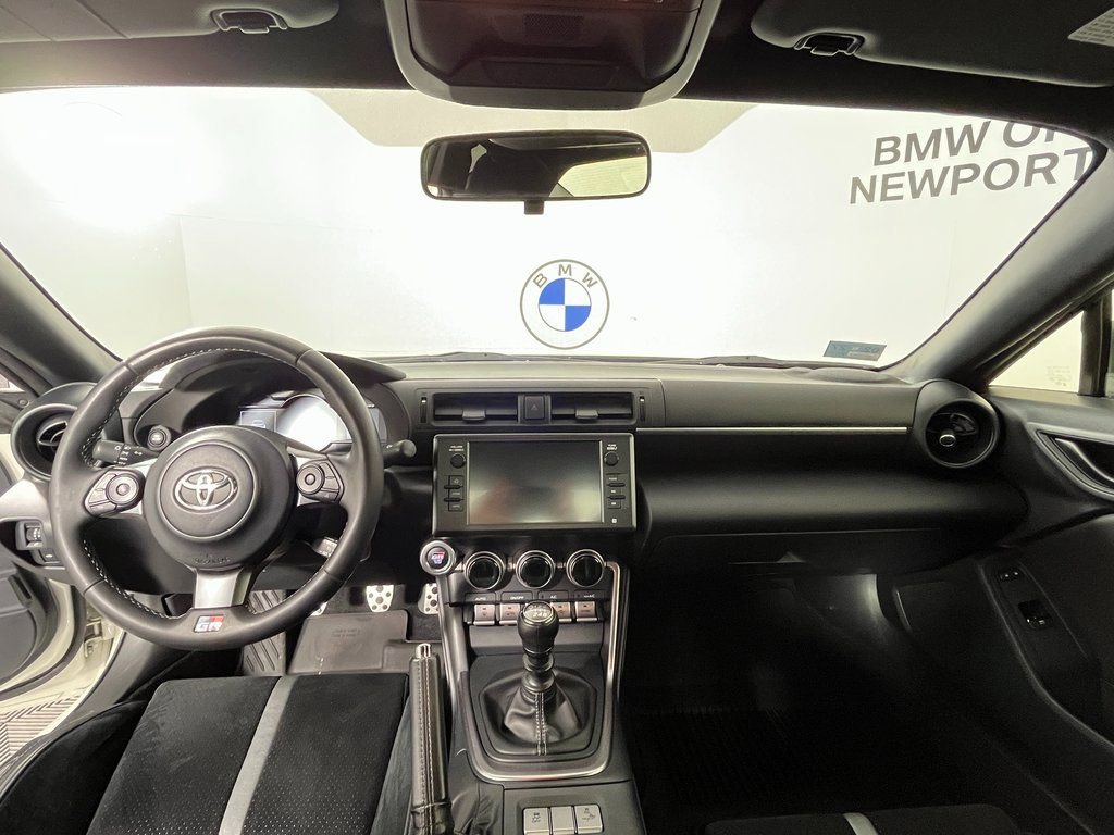 Used 2023 Toyota GR86 Premium image 11