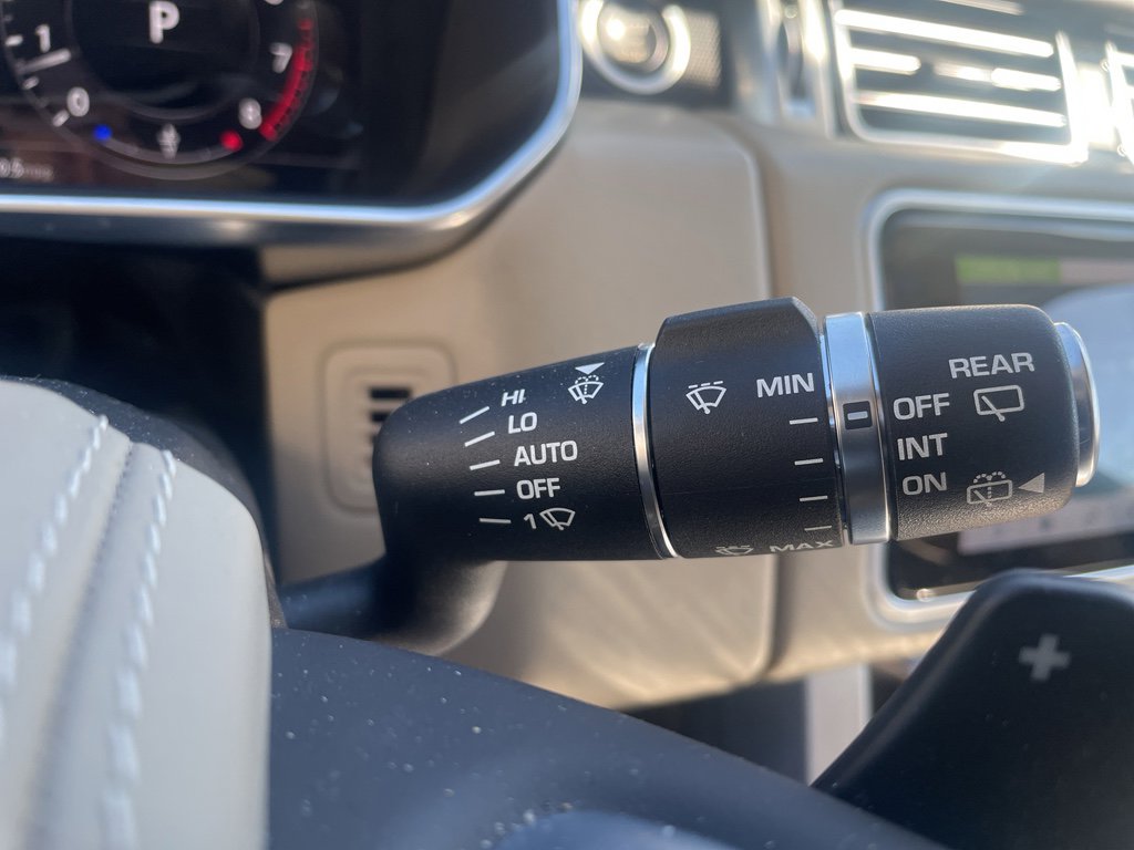 Used 2018 Land Rover Range Rover HSE image 19