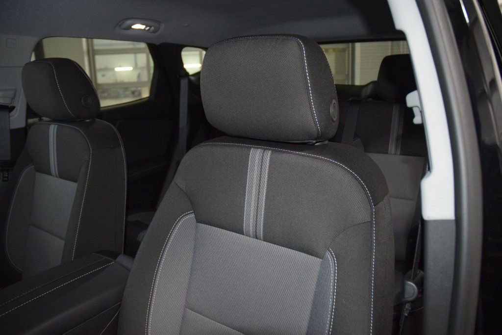 New 2026 Chevrolet Blazer LT w/ Convenience Package FWD image 39