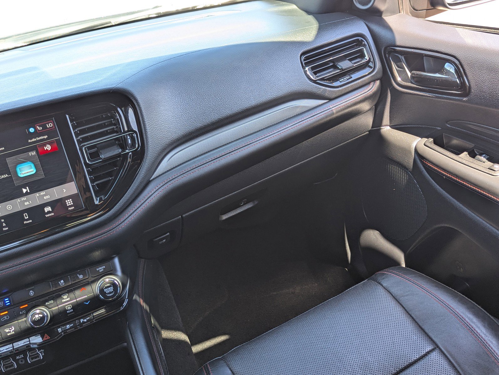 Used 2024 Dodge Durango GT image 20