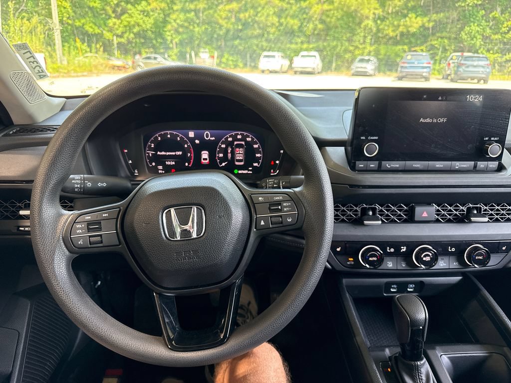 Used 2025 Honda Accord SE image 14