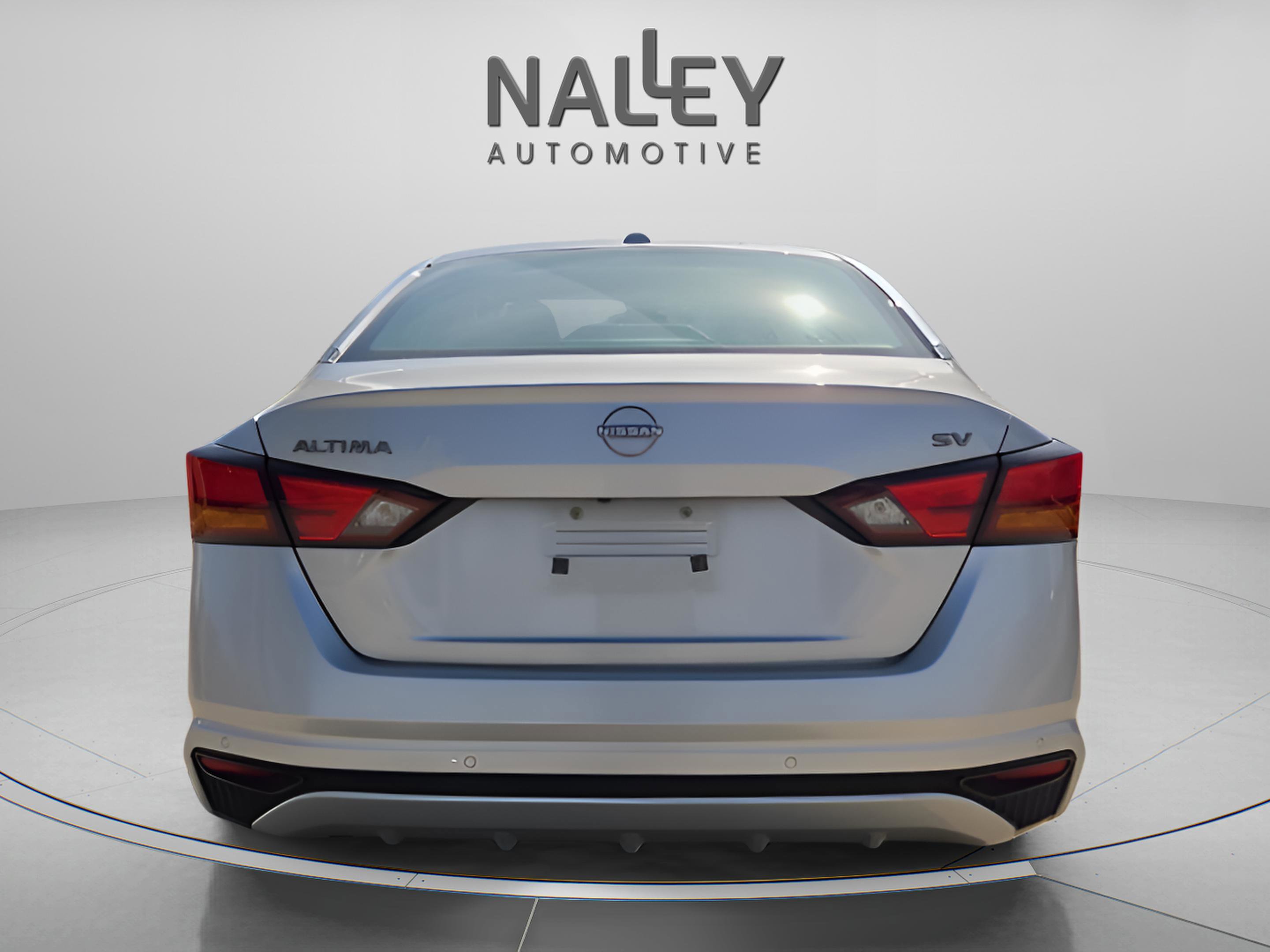 Used 2024 Nissan Altima 2.5 SV image 4