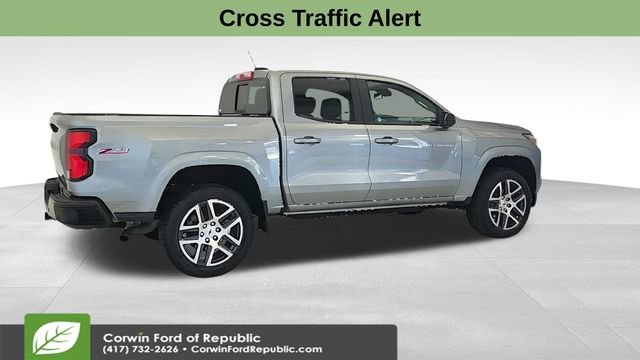 Used 2024 Chevrolet Colorado Z71 w/ Z71 Convenience Package 2 AWD/4WD image 9