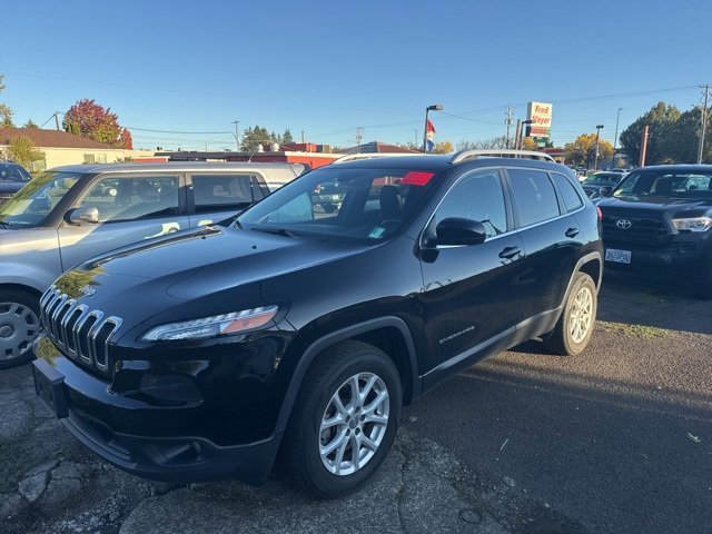 Used 2018 Jeep Cherokee Latitude Plus w/ Cold Weather Group