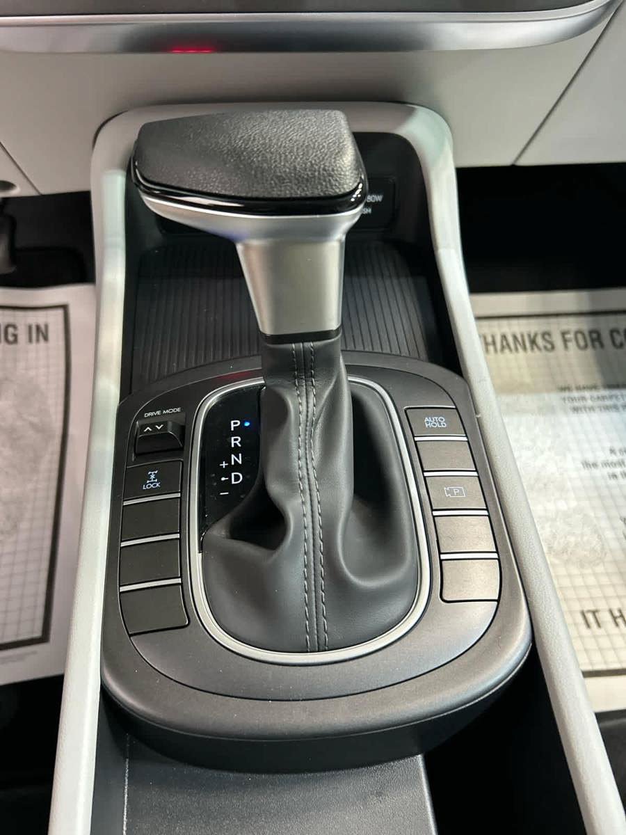 New 2027 Hyundai Kona SE AWD/4WD image 7