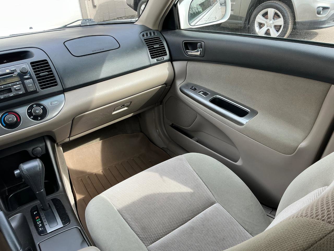 Used 2002 Toyota Camry XLE FWD image 13