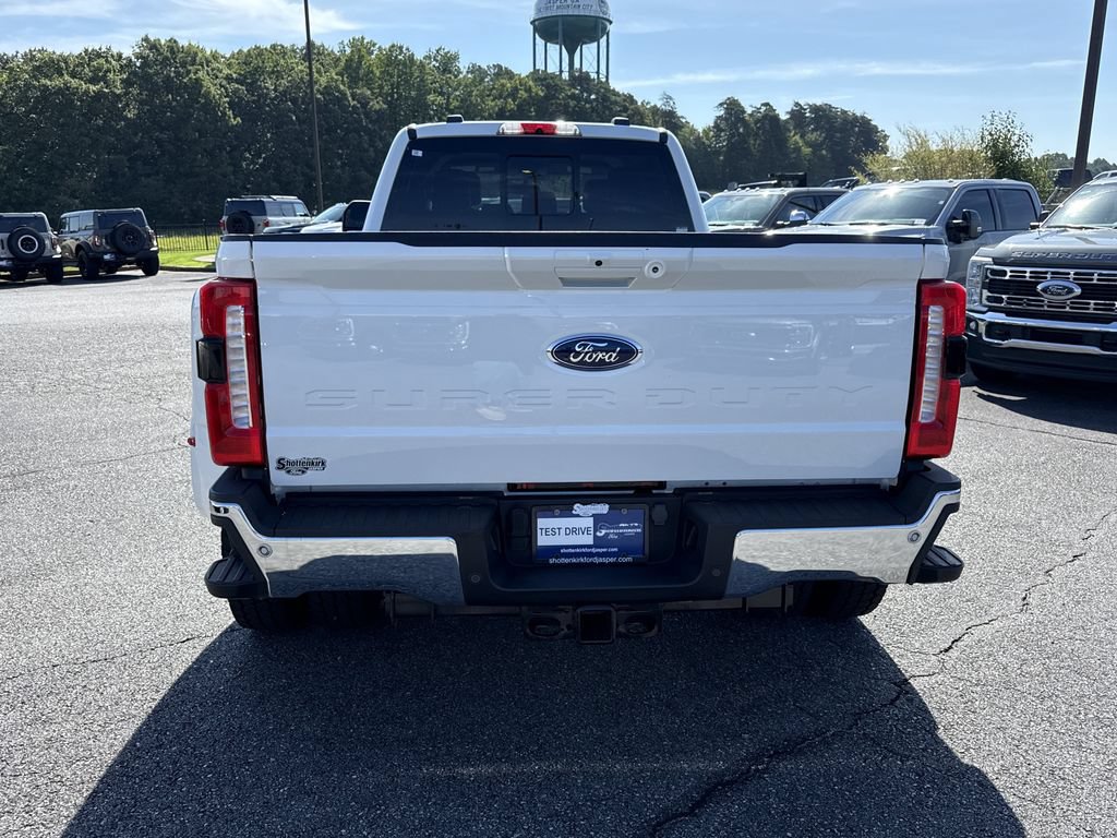 Used 2023 Ford F450 Lariat AWD/4WD image 6