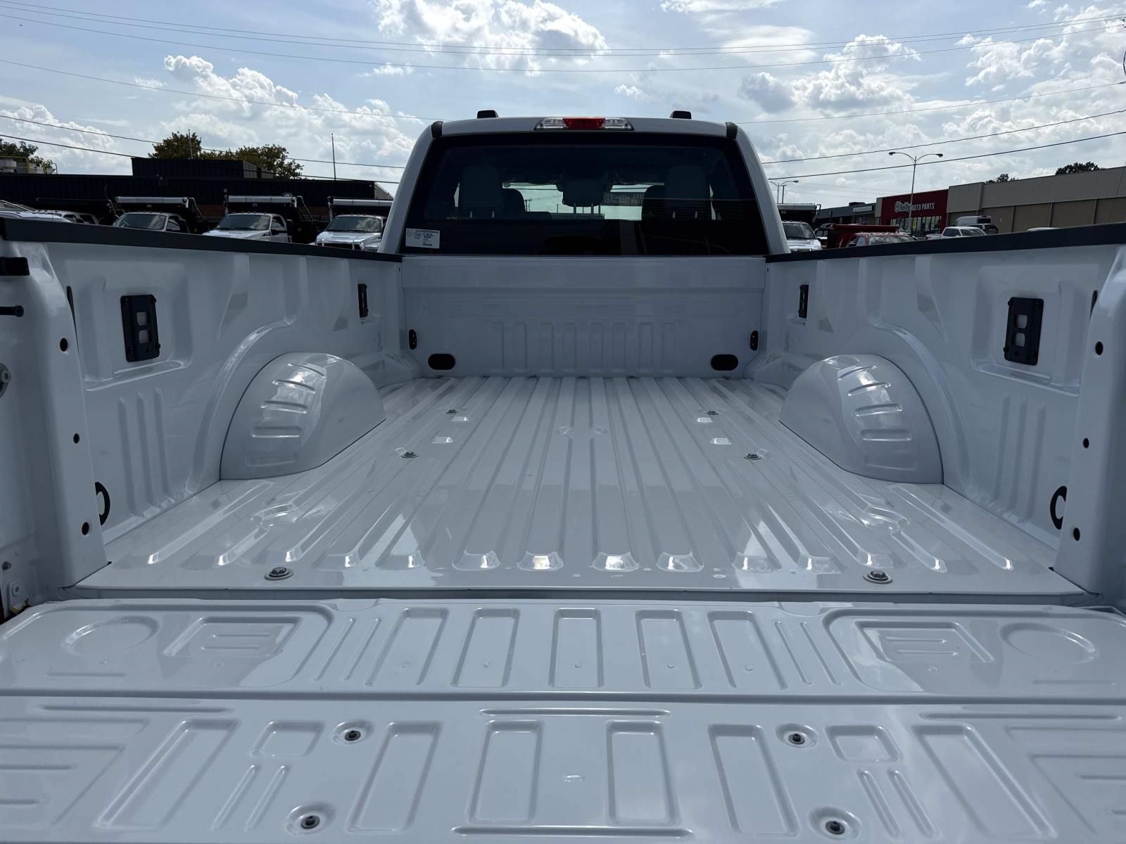 New 2027 Ford F350 XL w/ FX4 Off-Road Package AWD/4WD image 12