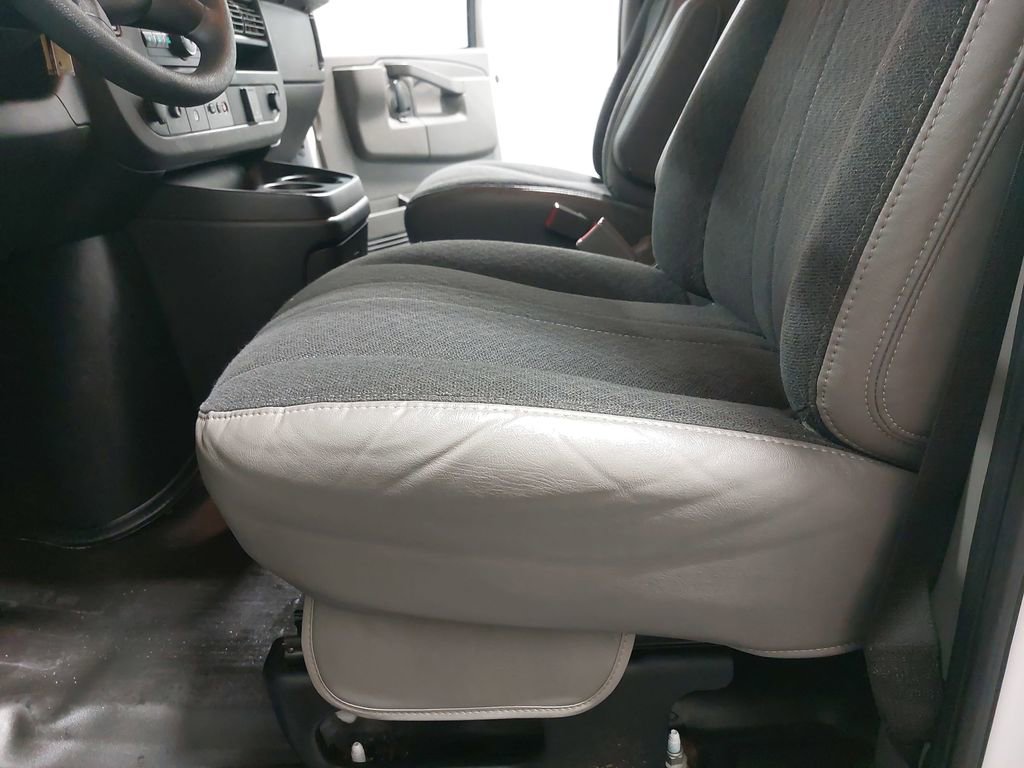 Used 2024 GMC Savana 2500 w/ Driver Convenience Package image 26