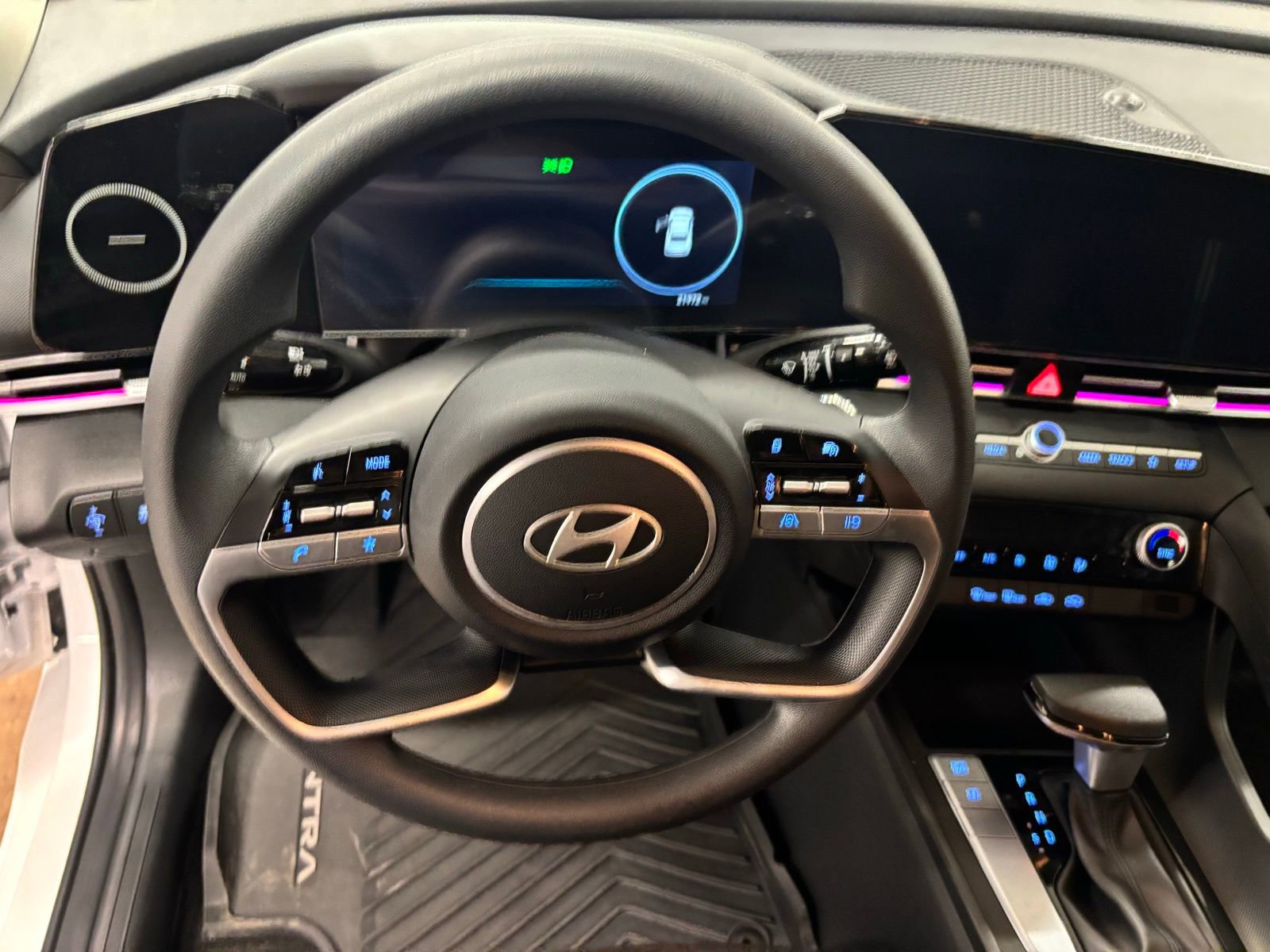 Used 2024 Hyundai Elantra SEL FWD image 16