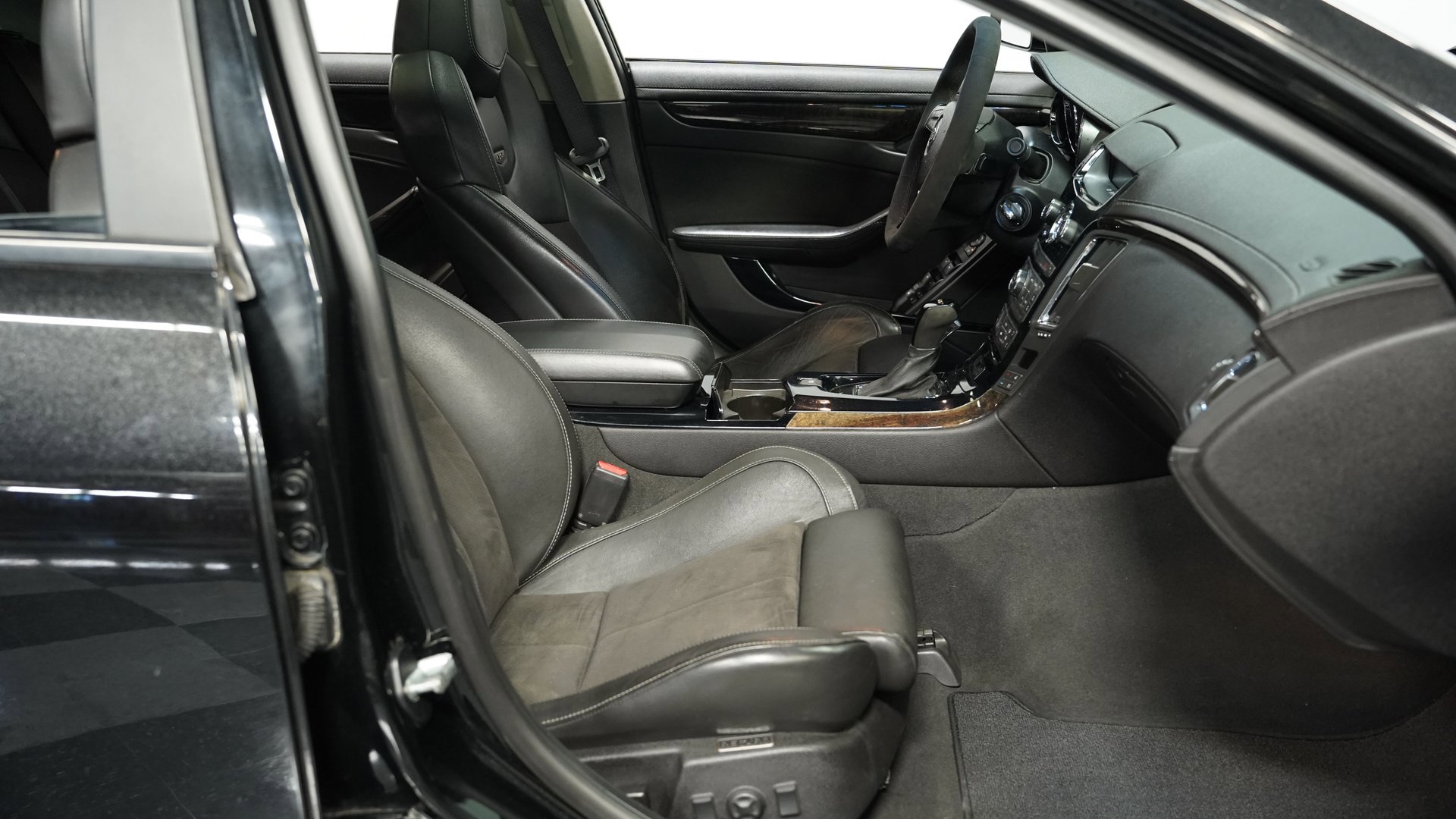 Used 2012 Cadillac CTS V w/ Wood Trim Package image 40