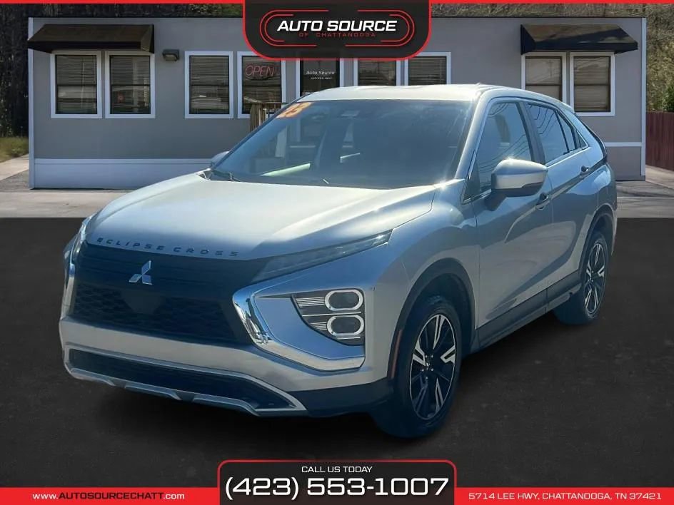 Used 2023 Mitsubishi Eclipse Cross SE image 3
