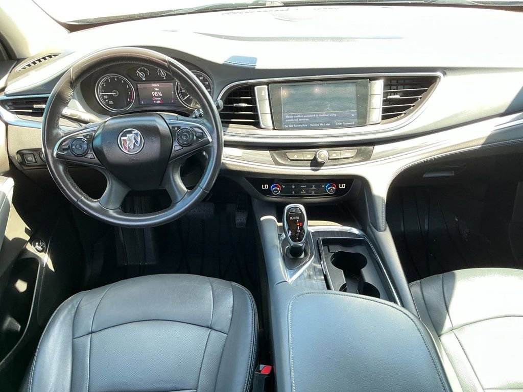 Used 2020 Buick Enclave Essence image 17