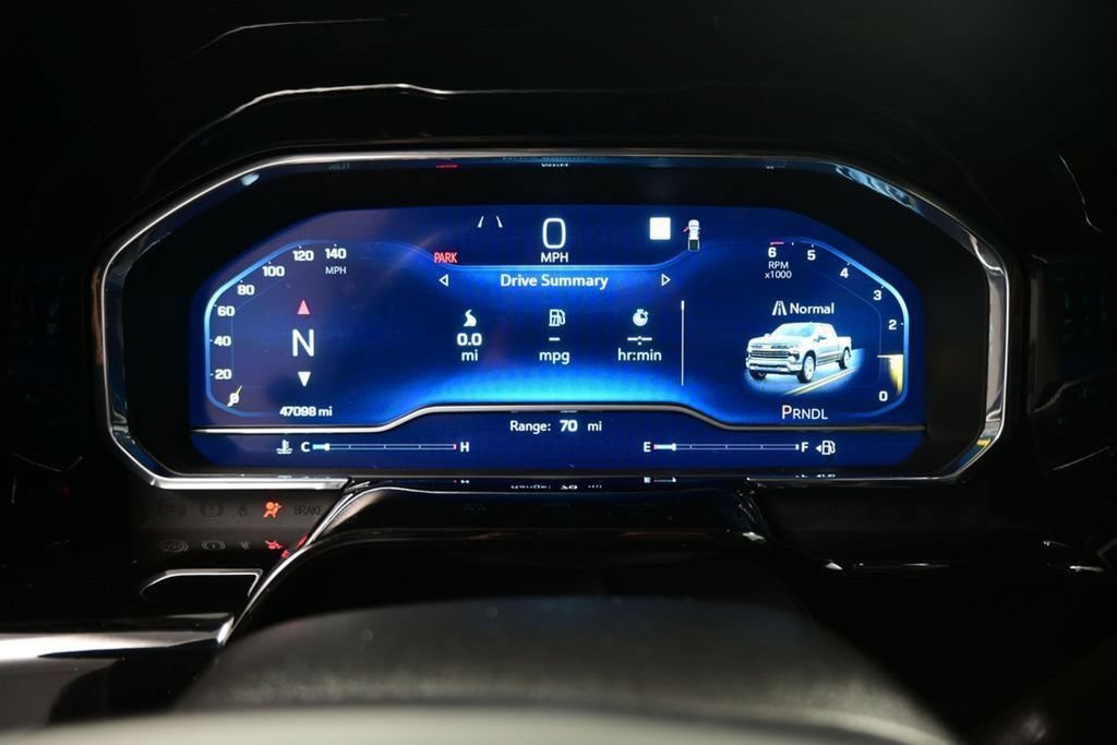 Used 2022 Chevrolet Silverado 1500 LT RWD image 18