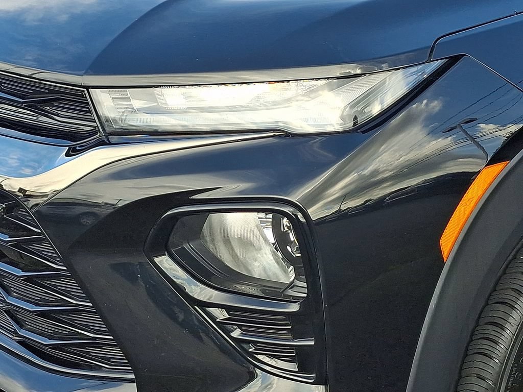 Used 2021 Chevrolet TrailBlazer RS w/ Convenience Package AWD/4WD image 9