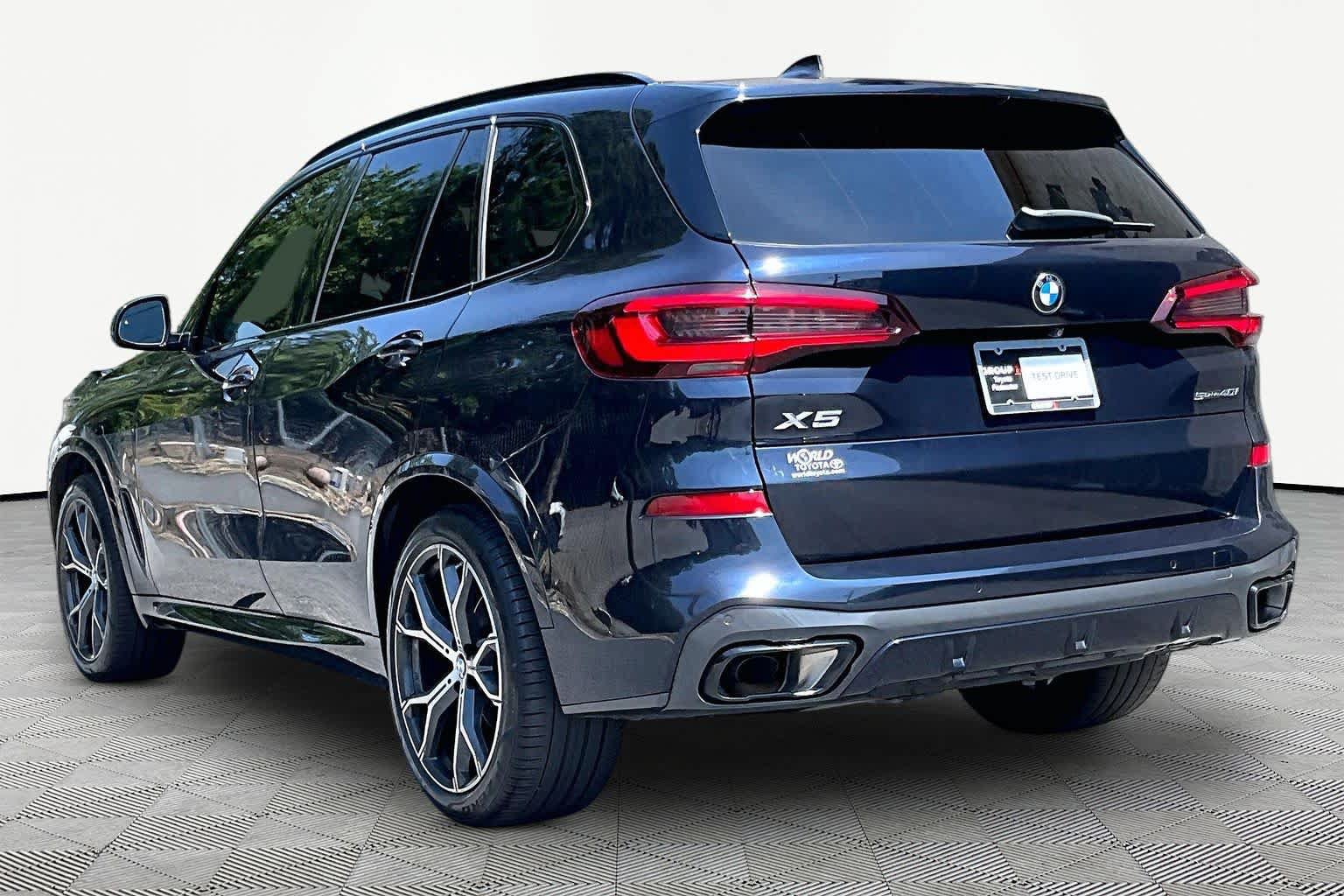 Used 2023 BMW X5 sDrive40i w/ M Sport Package RWD image 12