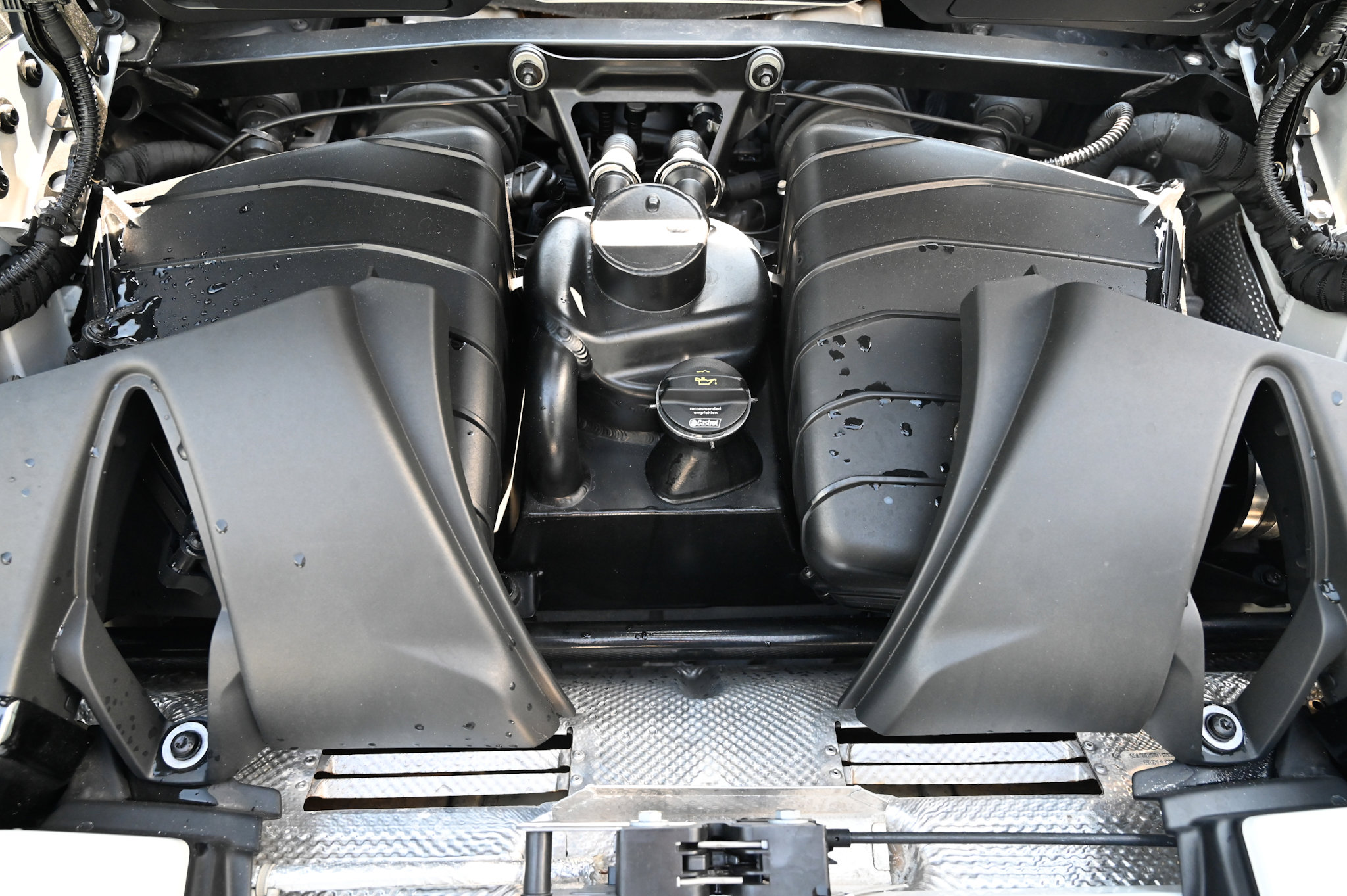 Used 2018 Lamborghini Huracan Performante image 35