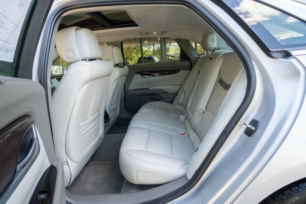 Used 2014 Cadillac XTS Platinum FWD image 18