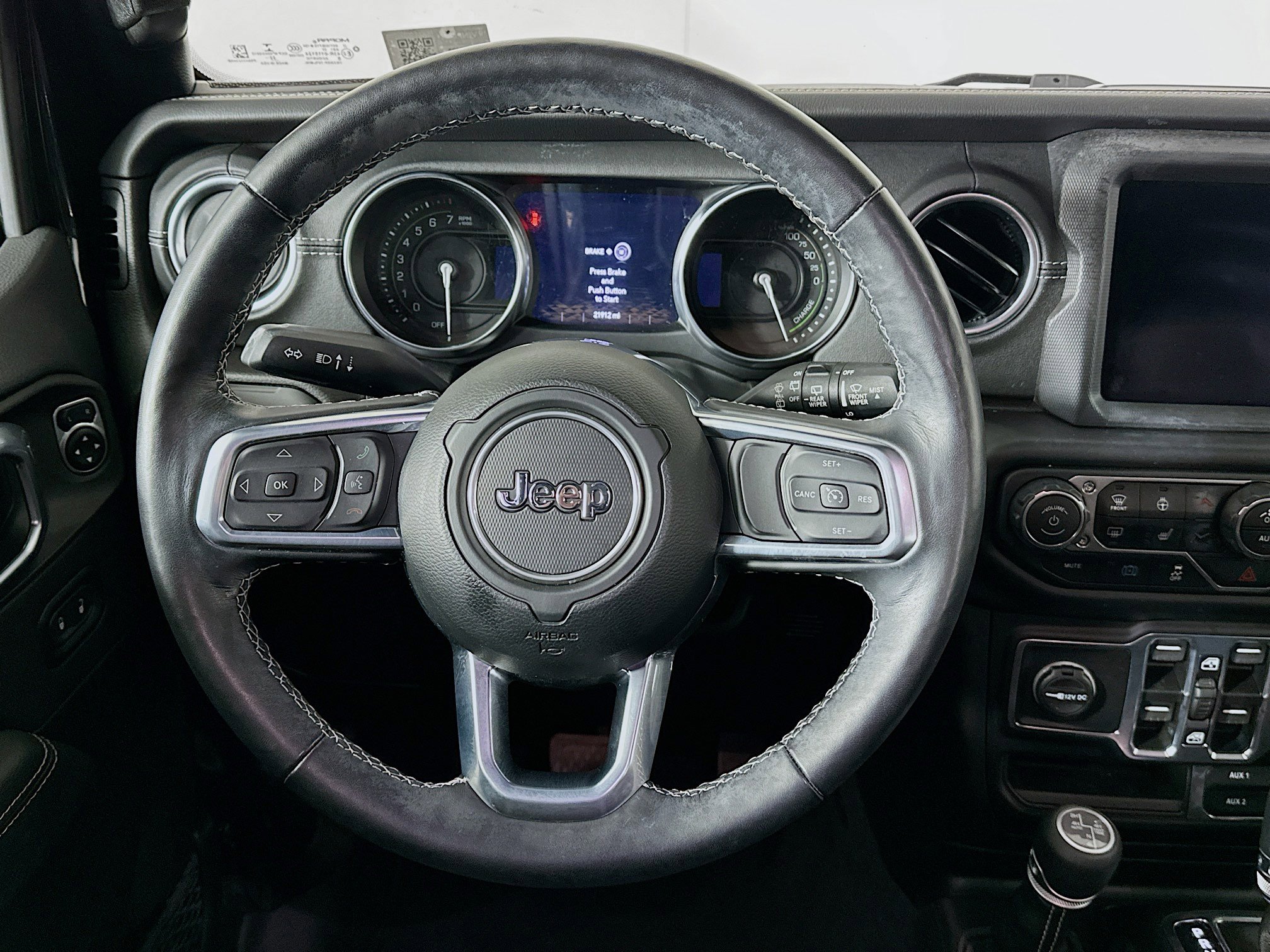 Used 2023 Jeep Wrangler Sahara w/ Cold Weather Group image 17