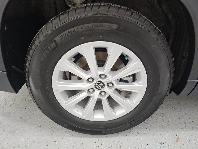 Certified 2024 Toyota Grand Highlander XLE image 8