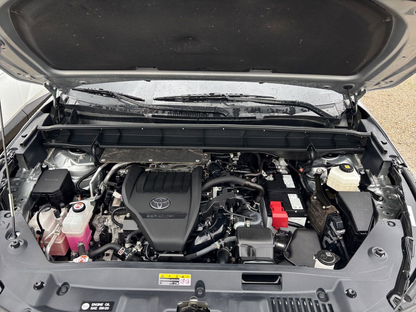 Used 2025 Toyota Highlander LE FWD image 35