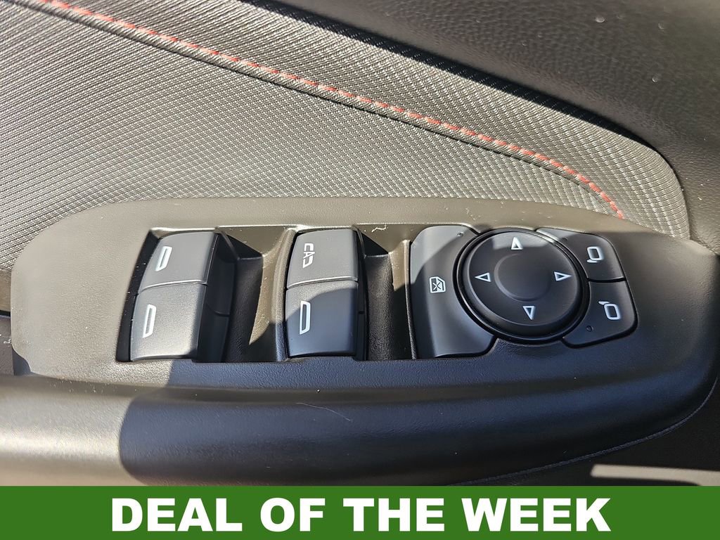 Used 2025 Chevrolet TrailBlazer RS w/ Convenience Package image 28