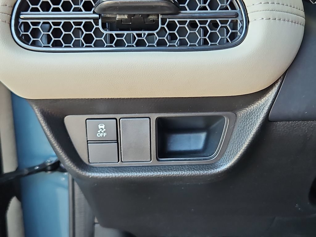 Used 2025 Honda HR-V LX image 14
