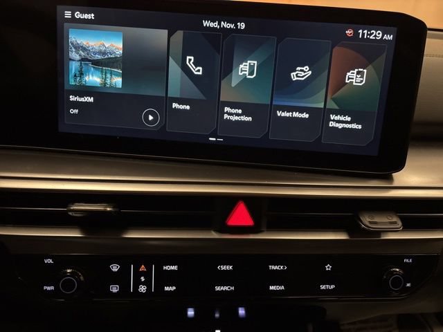 Used 2025 Kia Sorento LX FWD image 30
