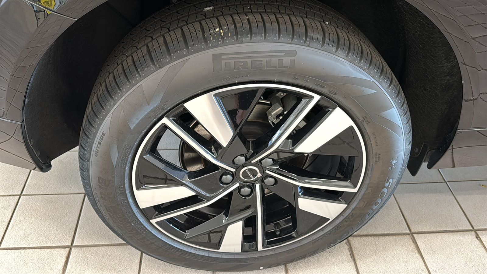 New 2026 Volvo XC60 B5 Plus w/ Climate Package AWD/4WD image 31