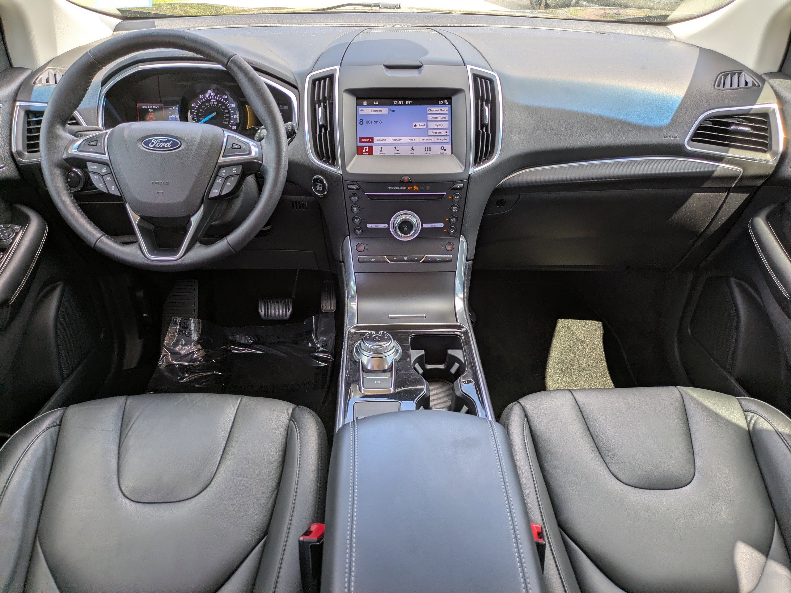 Used 2019 Ford Edge Titanium image 11