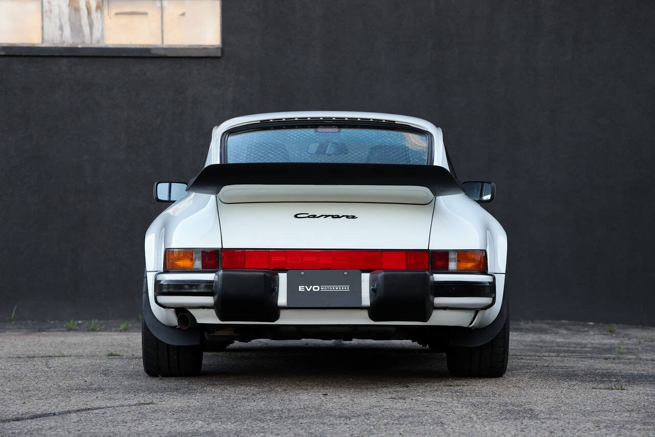 Used 1989 Porsche 911 Carrera RWD image 5