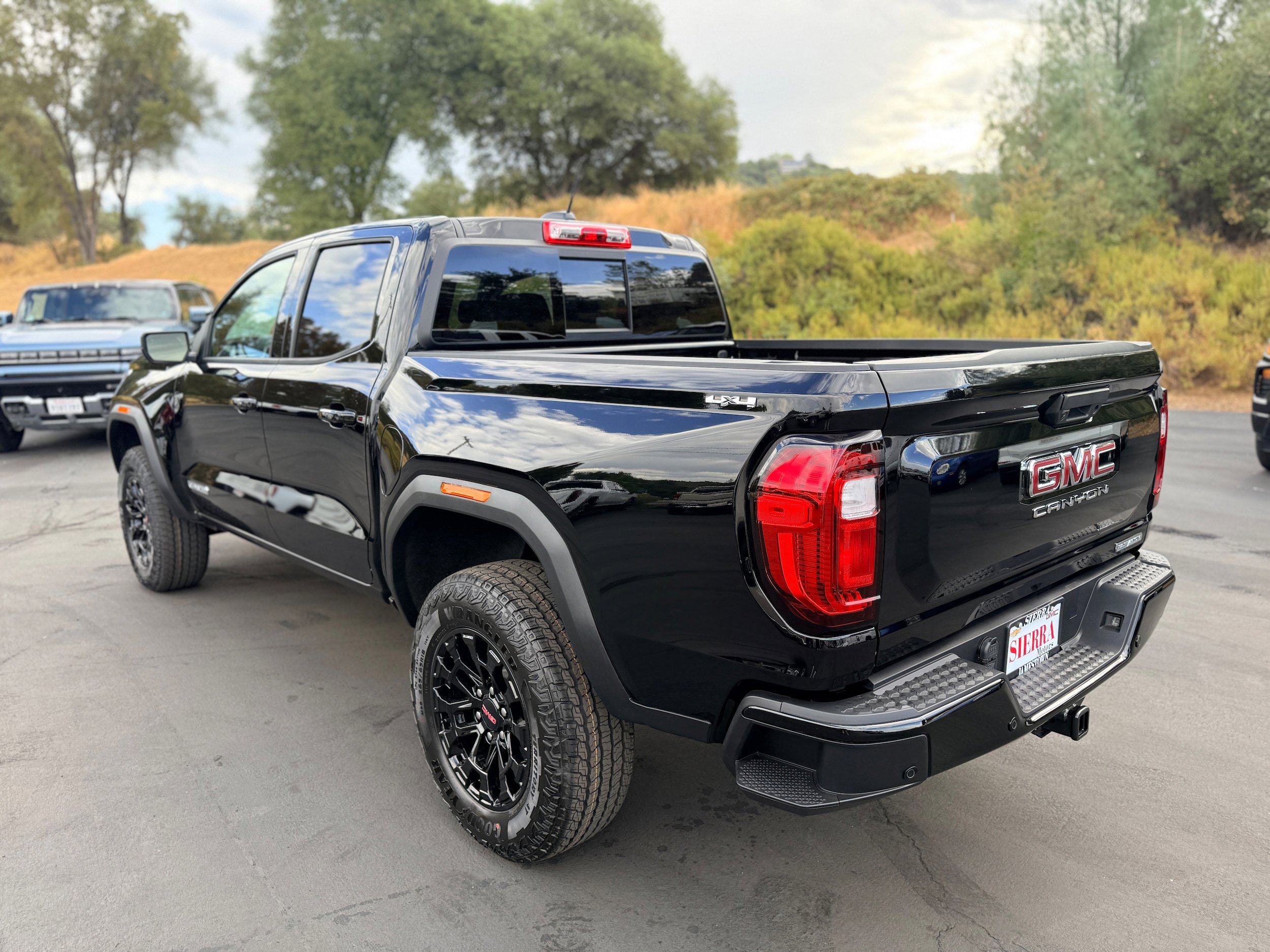 New 2026 GMC Canyon Elevation w/ Convenience Package image 6