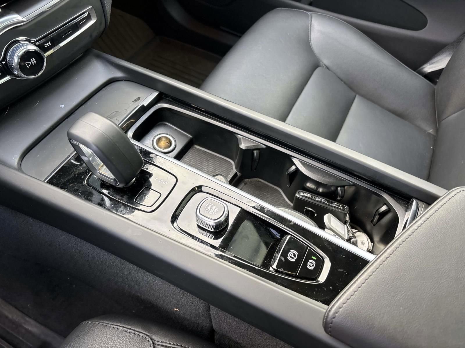 Used 2025 Volvo XC60 T8 Core w/ Protection Package Premier image 22