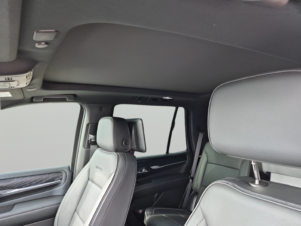 Used 2021 GMC Yukon Denali w/ Denali Premium Package RWD image 28