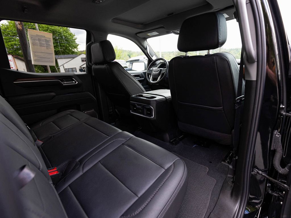 Used 2025 GMC Sierra 1500 Denali AWD/4WD image 29