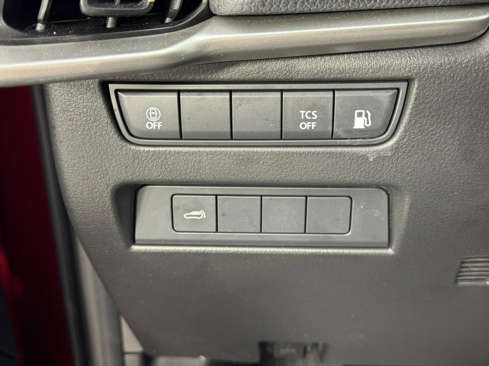 Used 2024 MAZDA CX-90 Plug-In Hybrid w/ Preferred AWD/4WD image 17