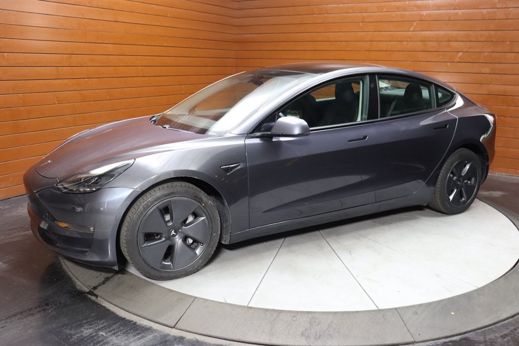 Used 2023 Tesla Model 3 Standard Range RWD image 7