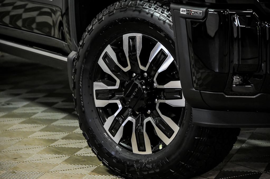 New 2026 GMC Sierra 2500 Denali Ultimate AWD/4WD image 3