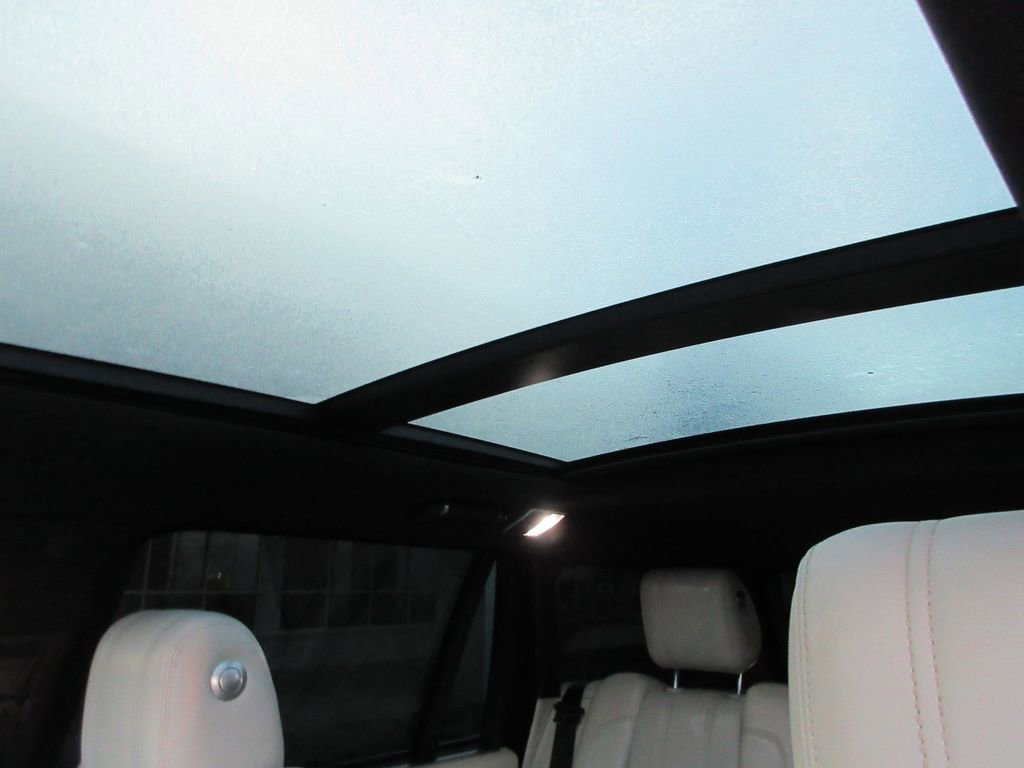 Used 2017 Land Rover Range Rover Long Wheelbase Supercharged image 20