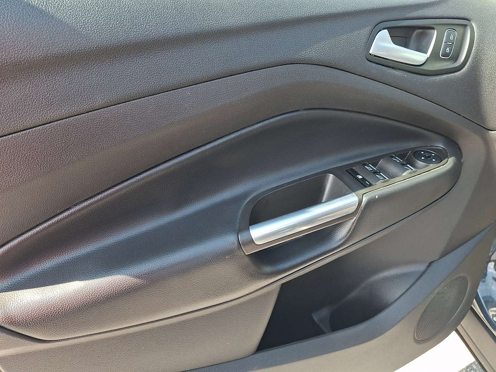 Used 2019 Ford Escape SE AWD/4WD image 12
