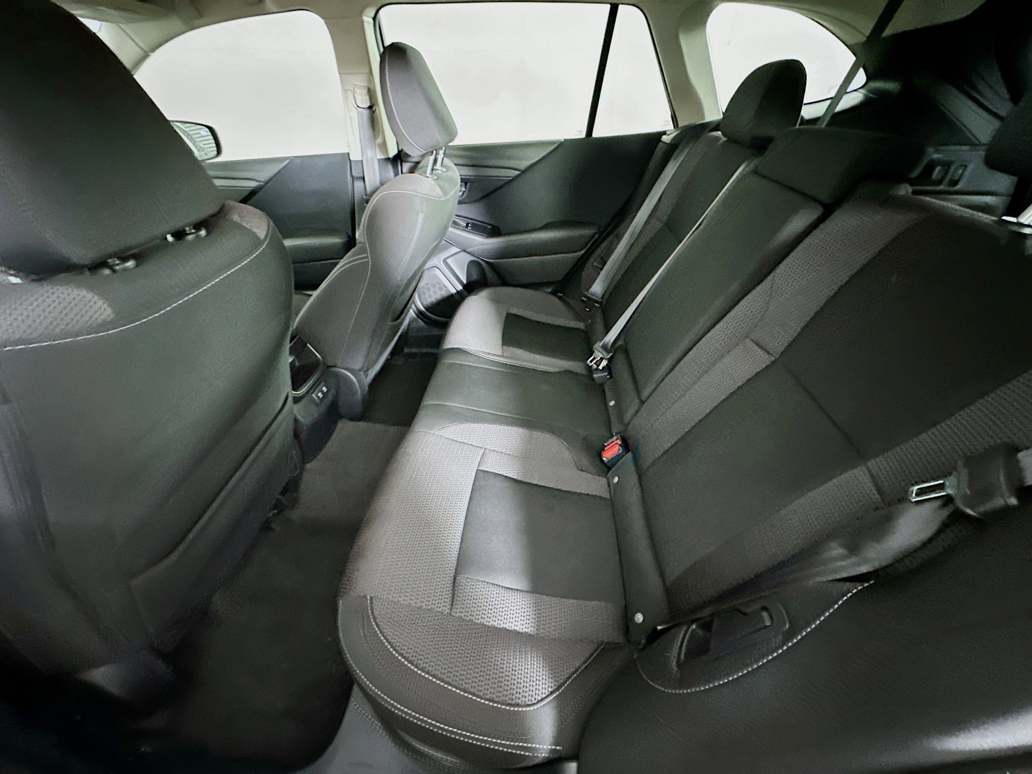 Used 2021 Subaru Outback Premium image 25