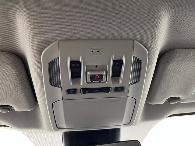 Used 2022 Toyota Highlander XLE AWD/4WD image 33