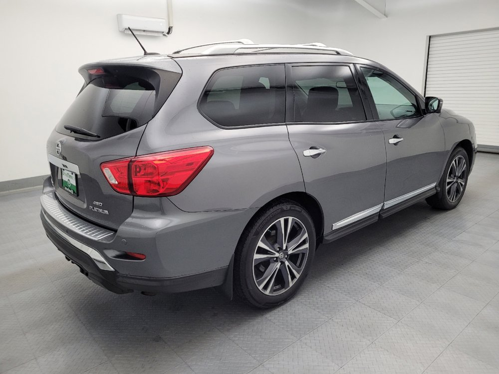 Used 2017 Nissan Pathfinder Platinum w/ Family Entertainment Package AWD/4WD image 10