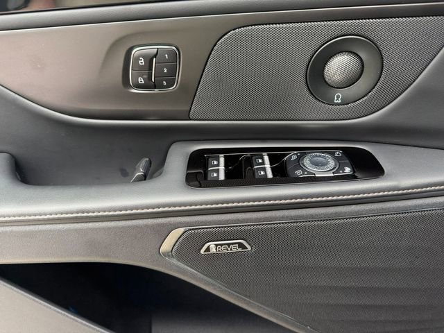 Used 2024 Lincoln Nautilus Reserve w/ Equipment Group 202A image 18